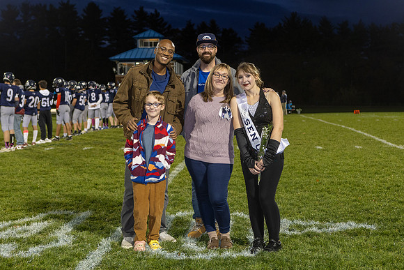 MV Senior Night Oct 2025-109