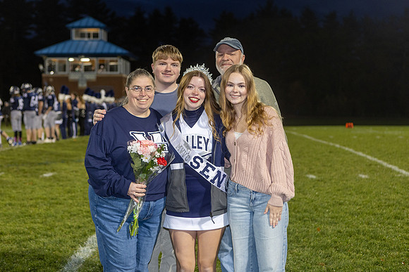 MV Senior Night Oct 2025-121