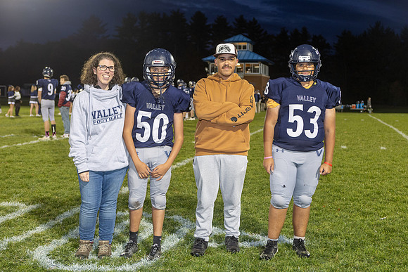 MV Senior Night Oct 2025-119