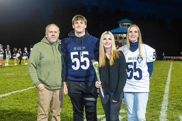 MV Senior Night Oct 2025-132