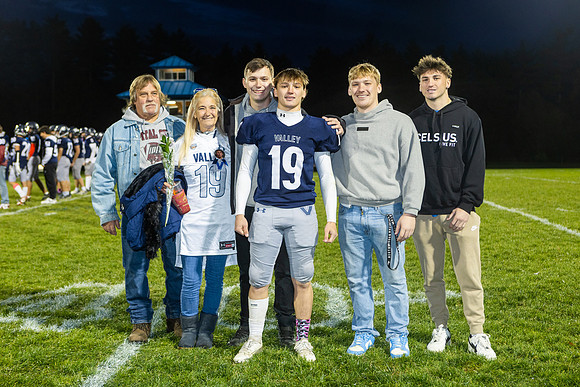 MV Senior Night Oct 2025-135