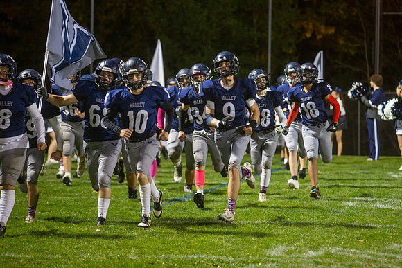 MV Senior Night Oct 2025-182